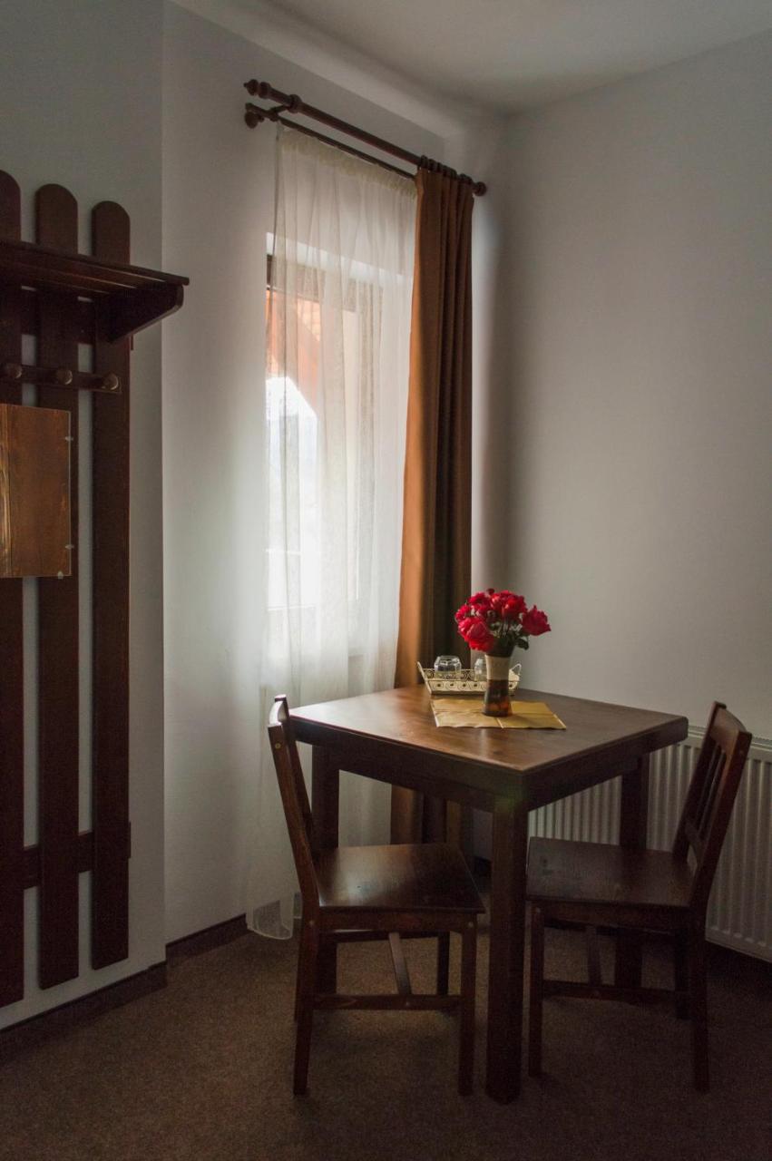 Pensiune Casa Ampeia Alba Iulia Ngoại thất bức ảnh