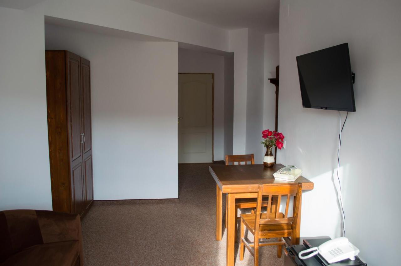 Pensiune Casa Ampeia Alba Iulia Ngoại thất bức ảnh